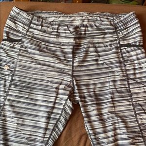 Athleta Gray and Black Capri Leggings